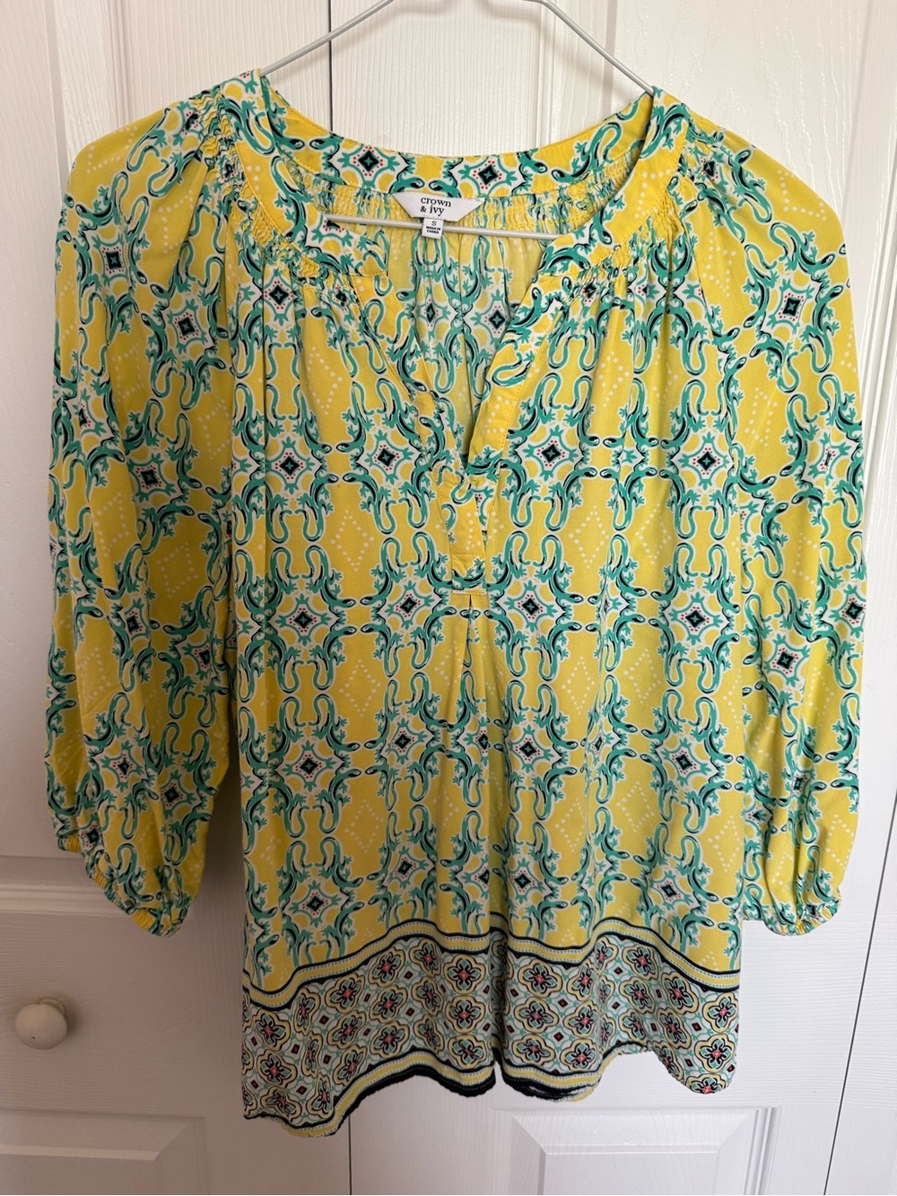 crown & ivy Yellow and Turquoise Tile-Print Peasant Tunic